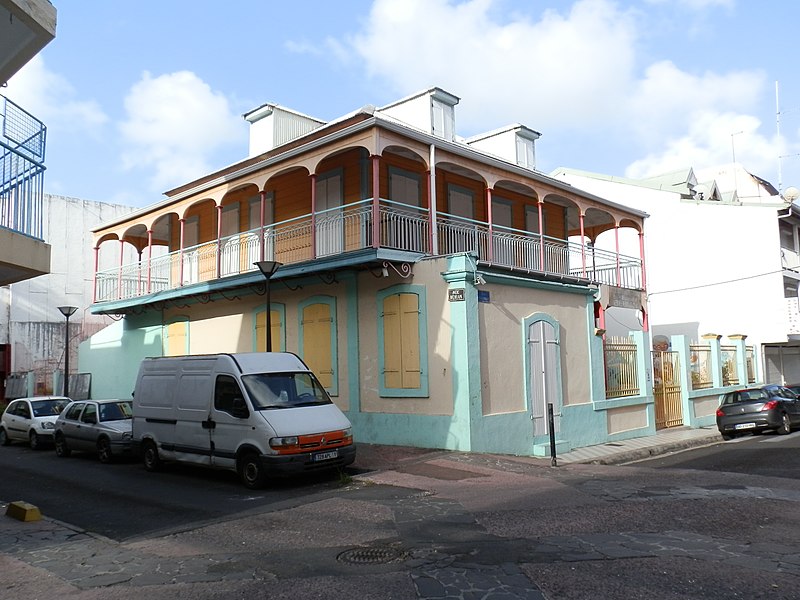 File:École maternelle Bébian, Pointe-à-Pitre.JPG