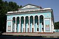 نمایی از «تئاتر دولتی آکادمی دراماتیکی تاجیکستان» در دوشنبه که به نام ابوالقاسم لاهوتی نام‌گذاری شده‌است.