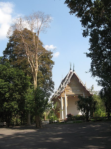 File:วัดหินหมากเป้ง5 - panoramio.jpg