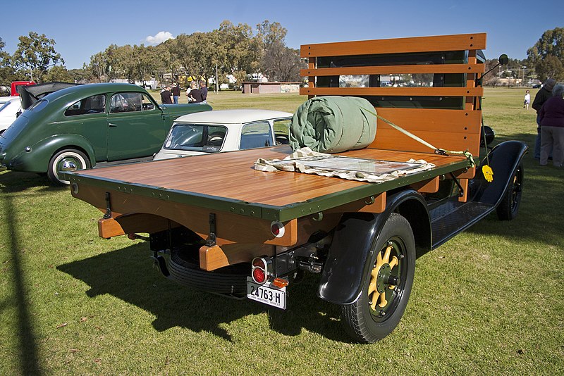 File:1929 Chevrolet LQ Series flat bed truck.jpg