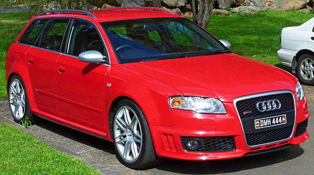 640px-2006-2008_Audi_RS_4_(8ED)_quattro_Avant_(2011-09-03)_01.jpg
