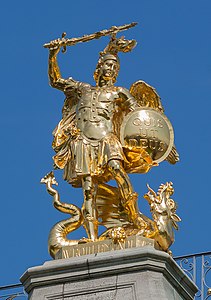 Statue des Erzengels Michael auf dem Koblenzer Tor in Bonn