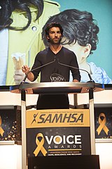 Justin Baldoni at the 2017 SAMHSA award ceremony