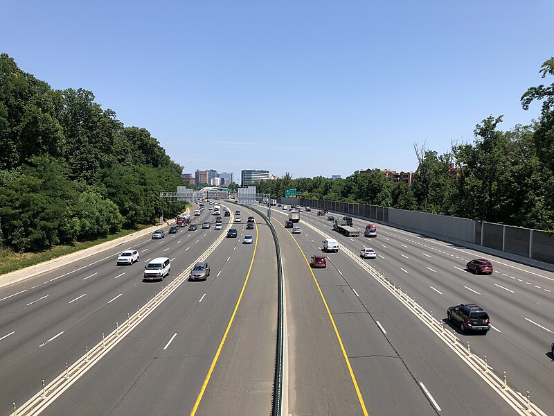 File:2019-06-28 11 46 49 View north along Interstate 495 (Capital Beltway) from the overpass for Virginia State Route 796 (Oak Street) on the edge of Idylwood and Dunn Loring in Fairfax County, Virginia.jpg