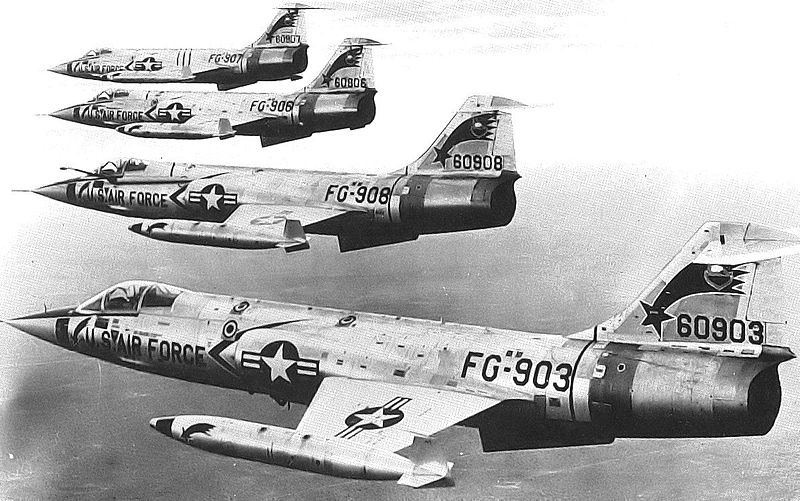 File:479th Tactical Fighter Wing - F-104s 1960.jpg