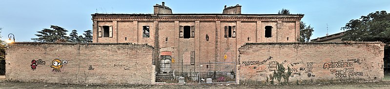 File:Abandoned Building - Reggio Emilia, Italy - September 14, 2010 - panoramio - Giorgio Galeotti (1).jpg