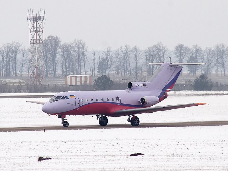 File:Aero-Charter Airlines Yakovlev Yak-40 Karpezo-1.jpg