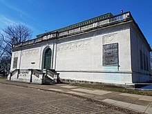 Shuttered museum in 2018 Alfred O Deshong Memorial.jpg