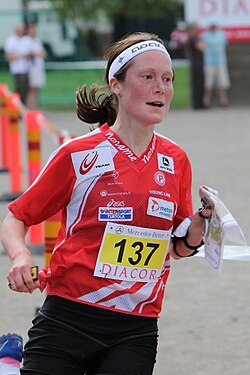 Anni-Maija Fincke suunnistuksen SM-sprintissä 2010.