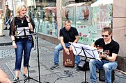 Deutsch: Straßenmusik, 40. Musikfestival Bardentreffen 2015 in Nürnberg / Deutschland English: Buskers / street artists,40th music festival 'Bardentreffen' 2015 at Nuremberg, Germany Festivalsommer This photo was created with the support of donations to Wikimedia Deutschland in the context of the CPB project "Festival Summer". Deutsch ∙ English ∙ español ∙ français ∙ italiano ∙ português ∙ sicilianu ∙ svenska ∙ Türkçe ∙ беларуская (тарашкевіца) ∙ македонски ∙ українська ∙ +/−