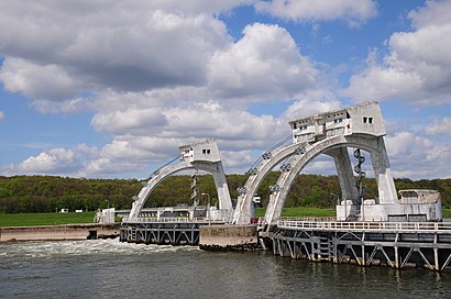 How to get to Overbetuwe with public transit - About the place