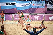 Deutsch: Beachhandball bei den Olympischen Jugendspielen 2018; Tag 5, 10. November 2018; Mädchen, Hauptrunde - Ungarn-Argentinien 1:2 English: Beach handball at the 2018 Summer Youth Olympics at 11 October 2018 – Girls Main Round – Hungary-Argentina 1:2