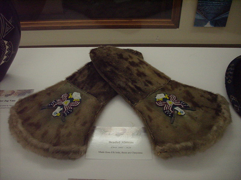 File:Beaded Mittens.JPG