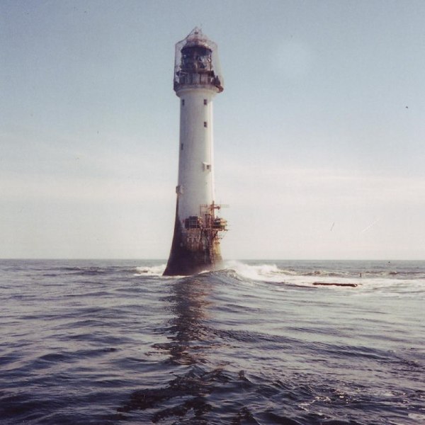 File:Bell Rock Lighthouse 01.jpg