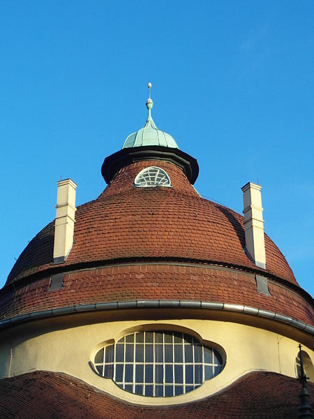 File:Berlin - S-Bahnhof Mexikoplatz (13057659545).jpg