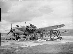 Ground crew works on a 139 Squadron Blenheim Mk IV at Plivot, 1939–1940 C1348