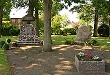 Datei:Brokstedt,_Friedenseichenplatz_NIK_7784.JPG