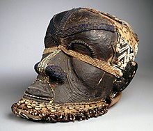 Bwoom mask, from the collection of the Brooklyn Museum Brooklyn Museum 73.178 Bwoom Mask.jpg