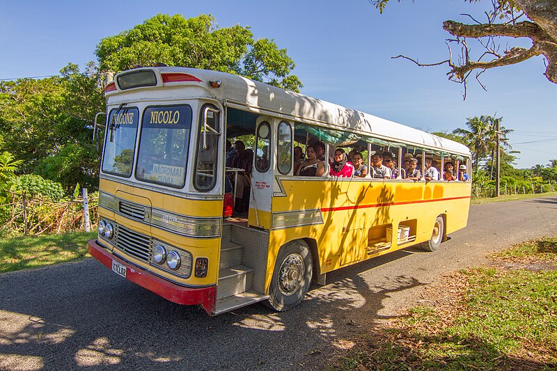 File:Bus Nadromai-Cuvu at Cuvu, Fiji.jpg