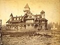 Calkins Hotel, Mercer Island, Washington, ca 1889 (BOYD+BRAAS 45).jpg