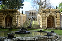 Casino, cadena de agua y fuente - Villa Farnese - Caprarola, Italia - DSC02255.jpg