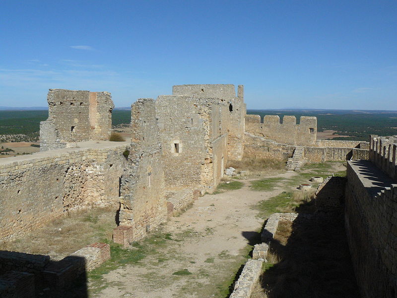 File:CastilloDeGormaz1030478.jpg