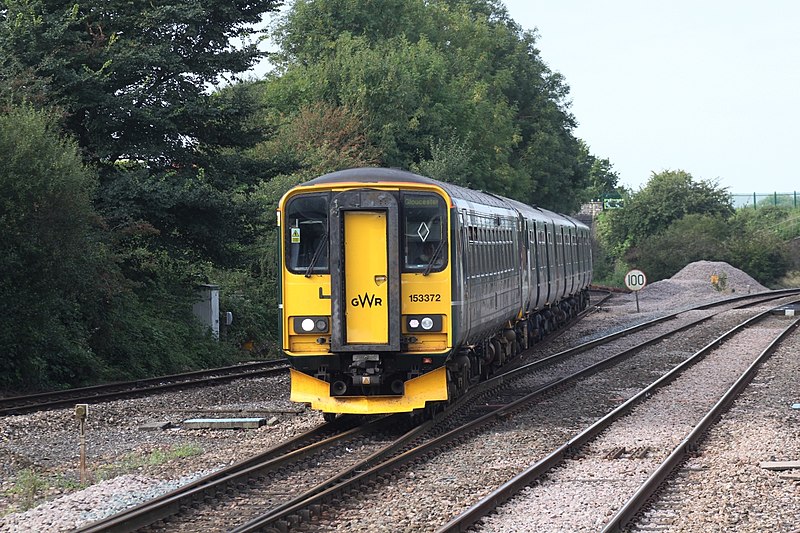 File:Castle Cary - GWR 153372+150002 arriving from Weymouth.JPG