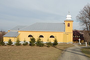 Payl:Catholic_church_nova_huta.jpg