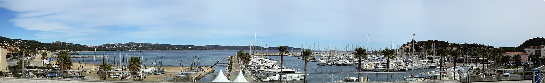 Havnen i Cavalaire i Påsken 2015