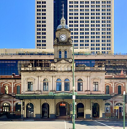 Central railway station, Brisbane, Queensland.jpg