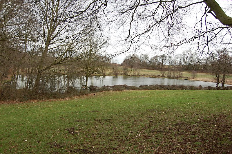 File:Chapelwheel Dam - geograph.org.uk - 2812778.jpg