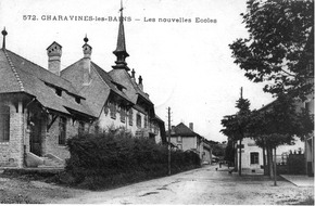 Charavines les bains, les nouvelles écoles en 1912, p 46 de L'Isère les 533 communes - G. et D. Voiron.tif
