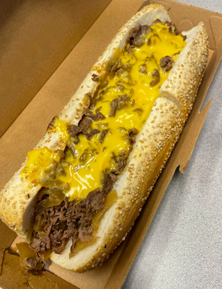 <span class="mw-page-title-main">Cheesesteak</span> Steak and cheese sandwich from Philadelphia