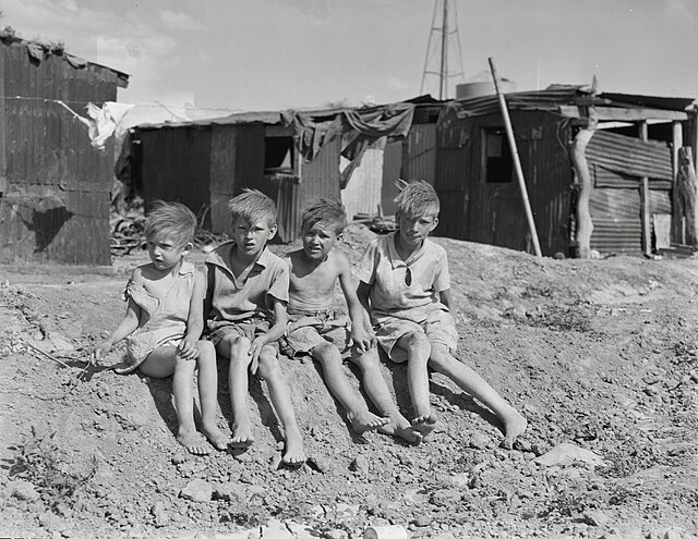 Children of Depression-era migrant workers, Pinal County, 1937