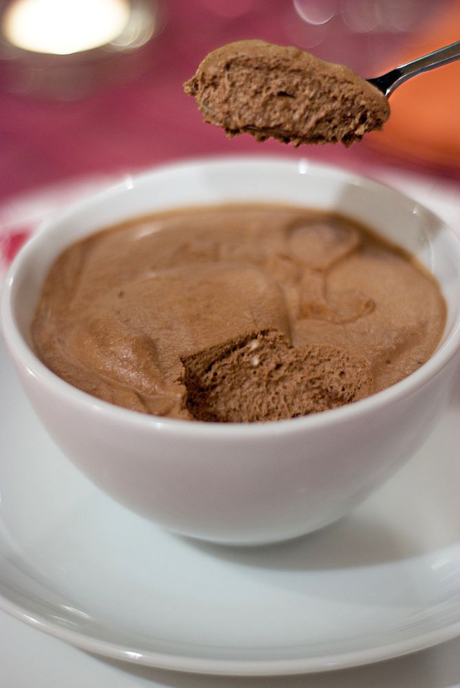 Español: Mousse de chocolate.