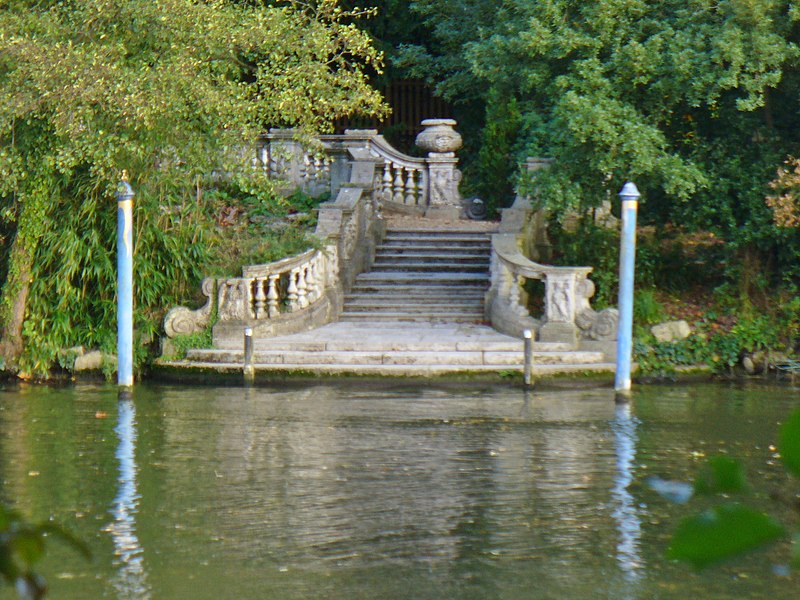 File:Cliveden Landing Stage-geograph-4213737.jpg