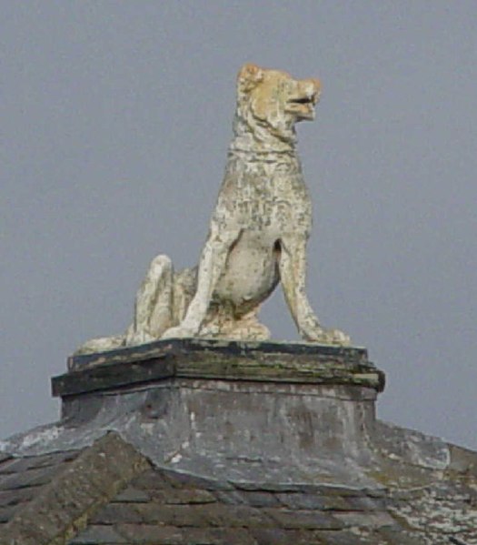 File:Close up of the statue - geograph.org.uk - 77530.jpg