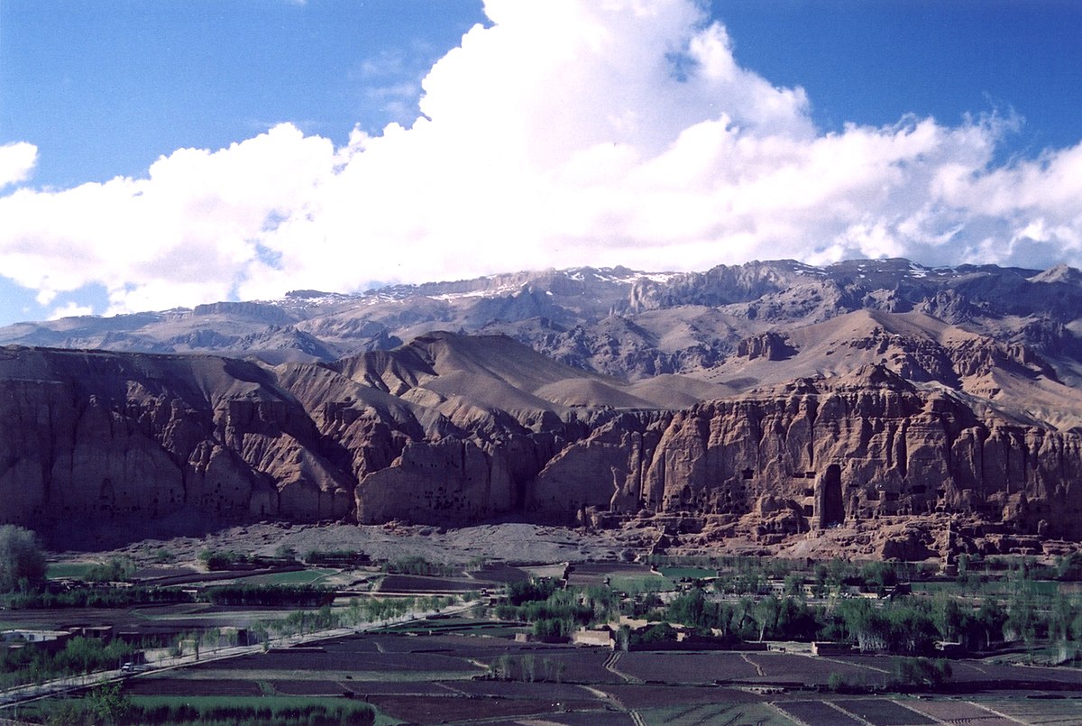 File Cultural Landscape And Archaeological Remains Of The Bamiyan Valley Jpg Wikimedia Commons