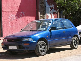 File:1996 Daihatsu Charade 1.3 rear.jpg - Wikimedia Commons