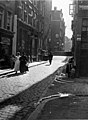 Een foto in 1908 vanaf de Bagijnenstraat laat de Krattenbrug en Krattensteeg zien.