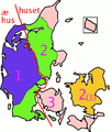 grammatischen Geschlechter in den dänischen Dialekten. Blau (vestjysk): Ein Geschlecht. Grün (sønderjysk und østjysk): Zwei (Neutrum und Utrum). Rosa (ødansk): Drei Geschlechter. Auf Seeland (orange) kannte man in den älteren Mundarten drei Genera, verwendet aber heute nur noch zwei. Westlich der roten Linie wird der bestimmte Artikel vor das Hauptwort gestellt.