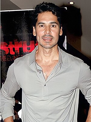 Dino Morea snapped at Strut Dance Academy event.jpg