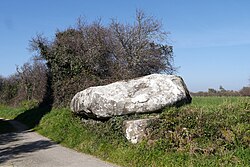 Dolmen de Kerlud makalesinin açıklayıcı görüntüsü