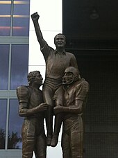 A statue of coach Don Shula outside of Hard Rock Stadium Don Shula Statue.jpg