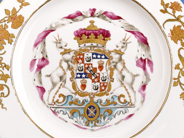 Coat of Arms on a Derby Porcelain dinner service commissioned by the 8th Duke of Hamilton, circa 1780–90