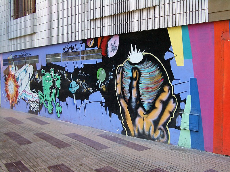 File:E4492-Vitoria-Gasteiz-graffiti.jpg