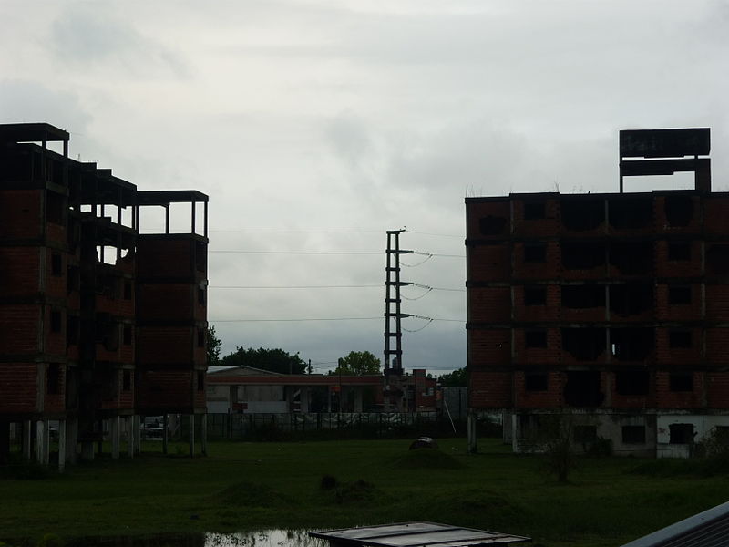 File:Edificios de Parque Alvear.JPG