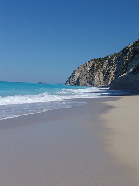 Tập tin:Egremni Beach (Lefkada, Greece).jpg