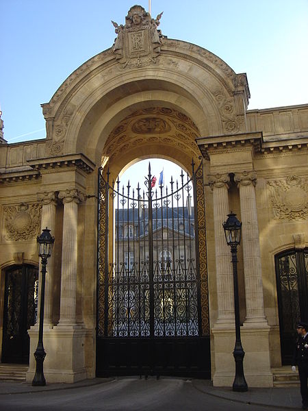 File:Elysee Palace entrance dsc00799.jpg