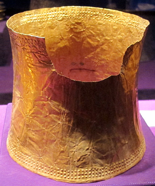 File:Età del bronzo, diademi in oro da galesu, 1400-1200 ac. 01.JPG